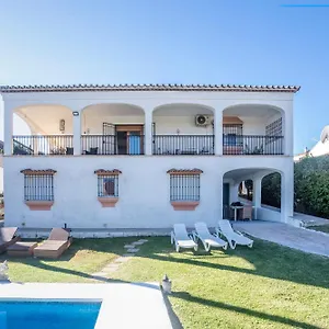 Stunning 5 Bedroom Villa, Sea Views, Private Pool, Estepona, Sleeps Up To 12 , Estepona España