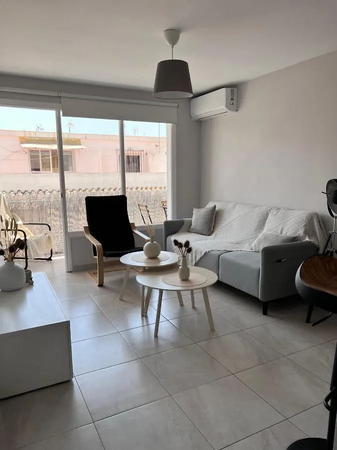 Hermoso Piso En El Centro Historico Con Balcon Estepona